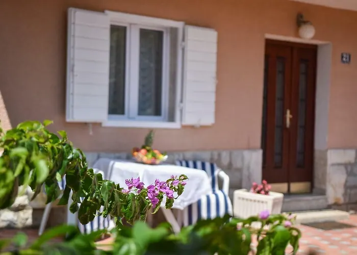 Apartament Neyra *